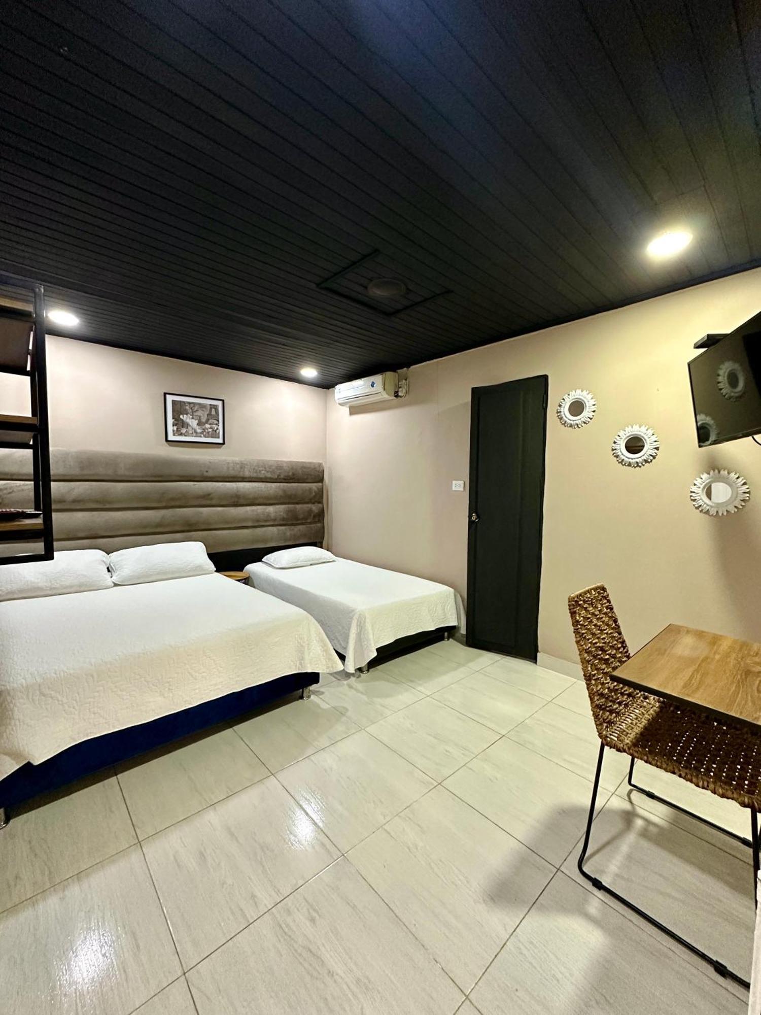 Hotel Londres Valledupar Bagian luar foto